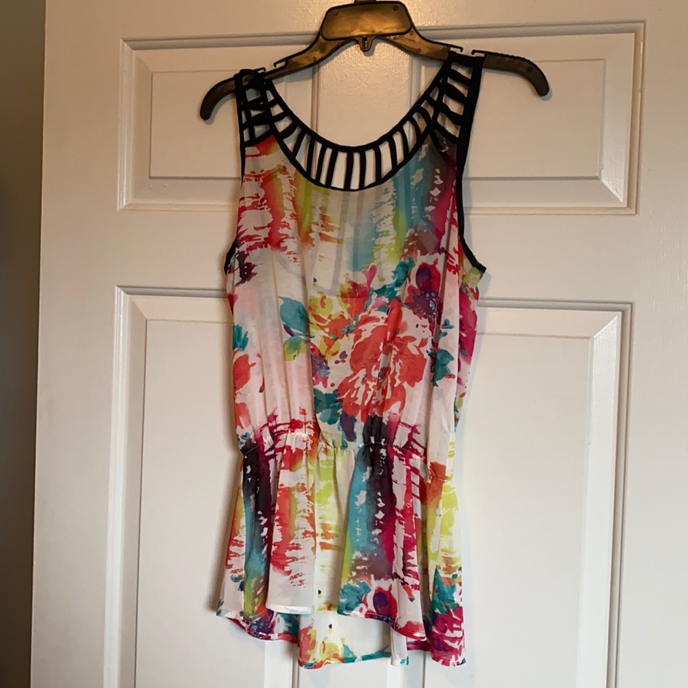 Sleeveless blouse